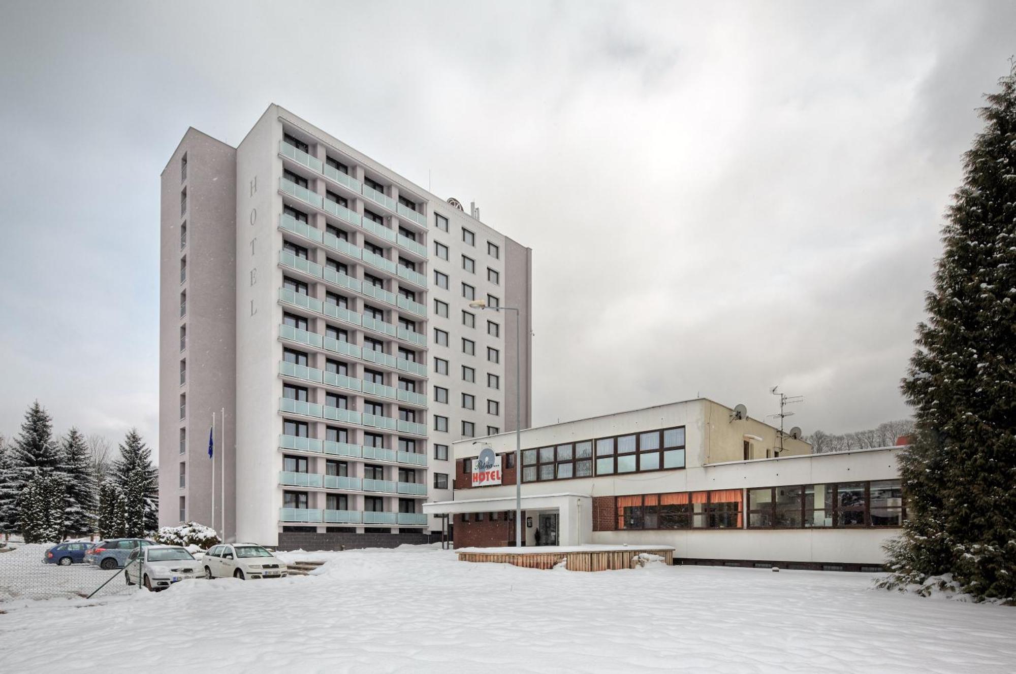 Patria Hotel Trutnov Exterior photo