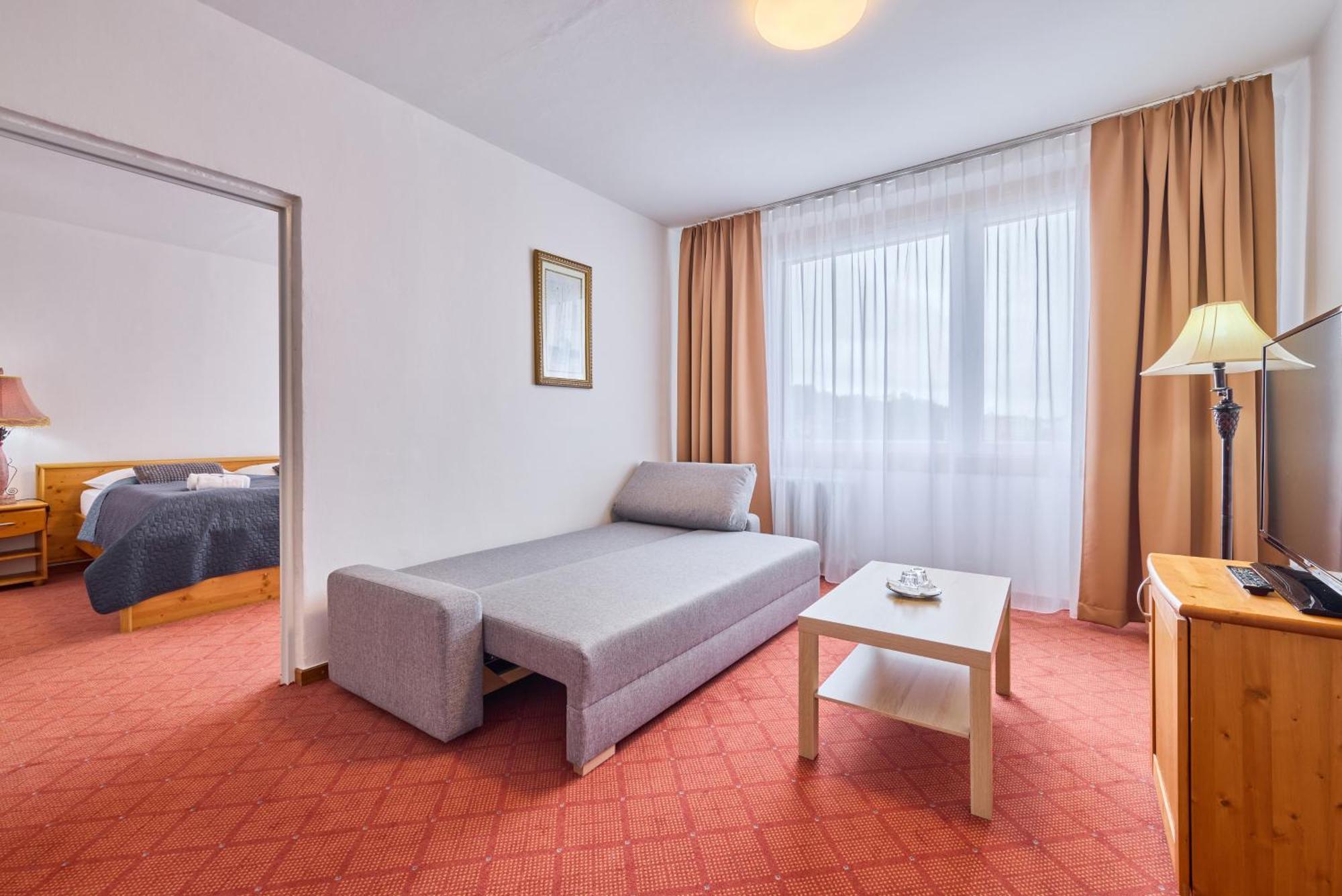 Patria Hotel Trutnov Exterior photo